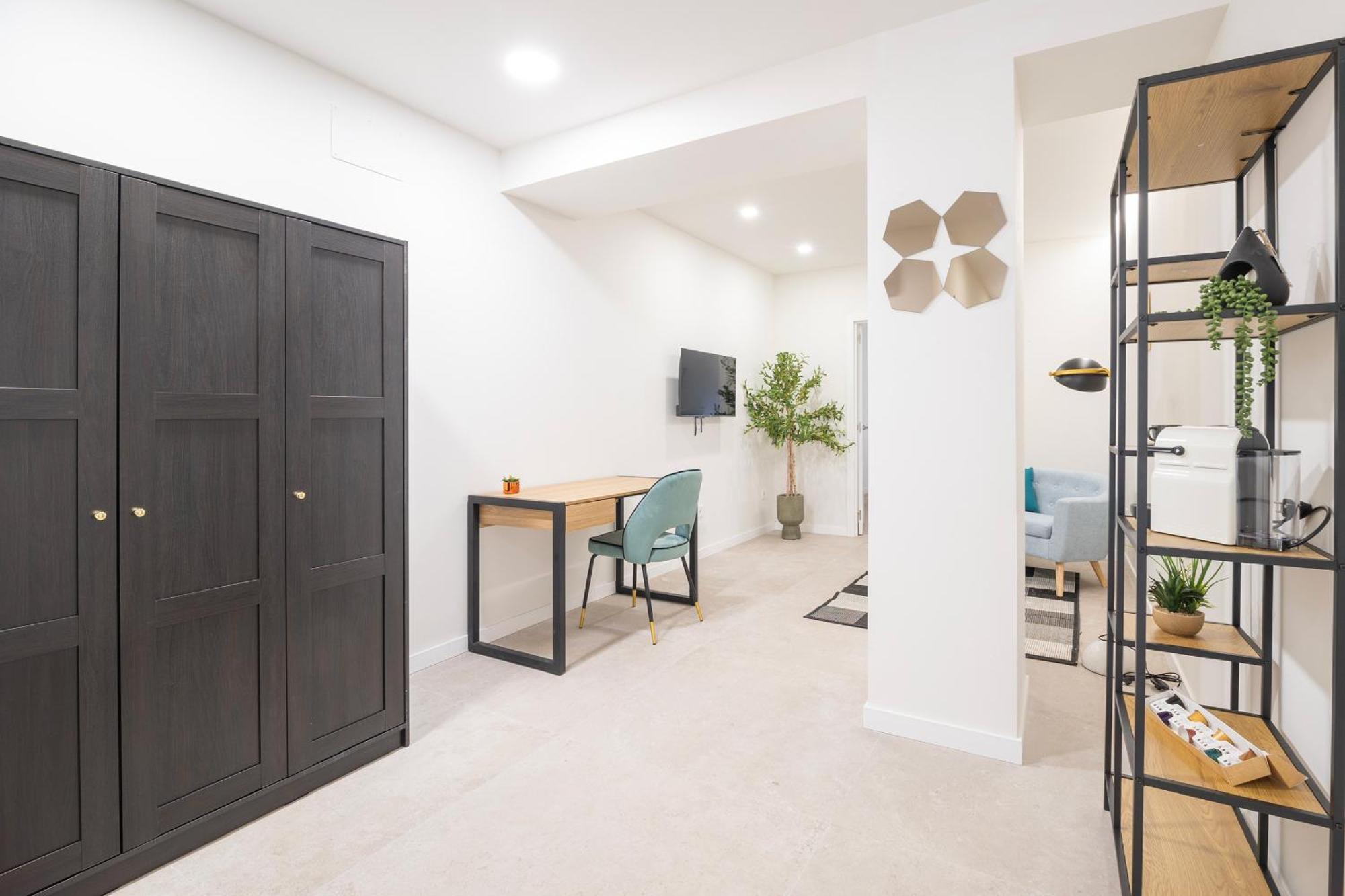 Ag7 Loft Espaciosos Estudios Con Terraza Cercanos Al Metro Zona Ayora Appartement